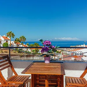 villas-canarias-con-vista-al-mar.adeje-hotels.com/